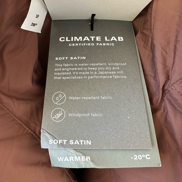 Aritzia Babaton The Duvet Puffer Mid in Chocolate - Picture 12 of 17